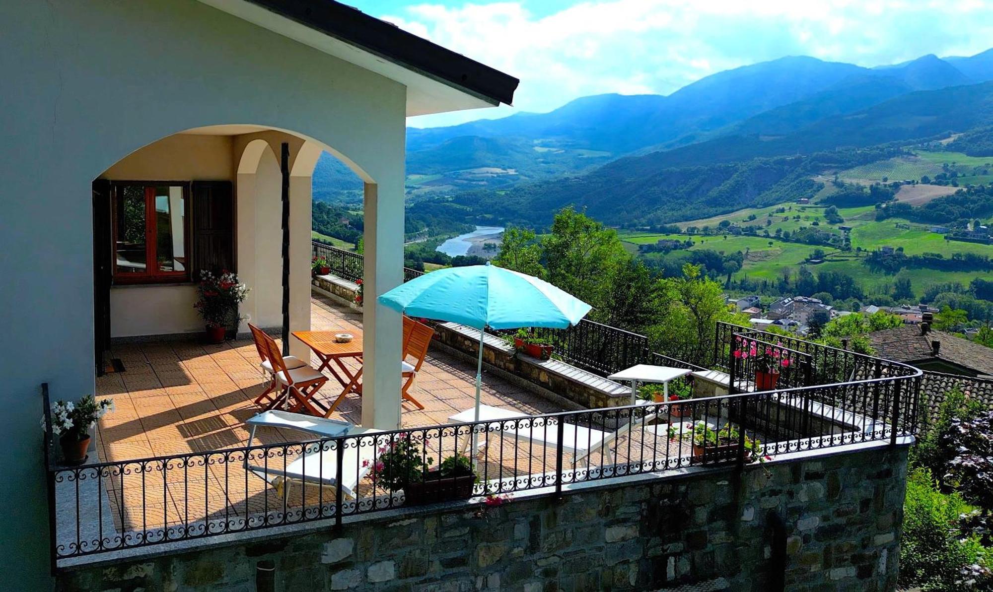 Casa Del Bosco - Vista Mozzafiato & Parco 4 Ettari Villa Bobbio Buitenkant foto